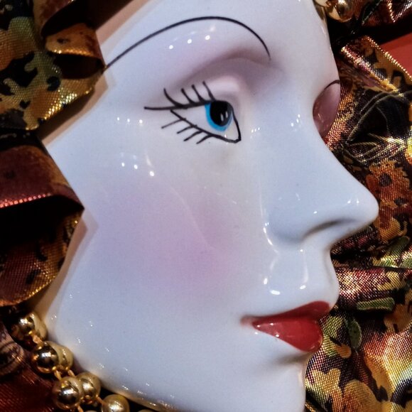 Dynamic Vintage Art Deco Ceramic Mask Brocade Lady Wall Hanging - Picture 8 of 15